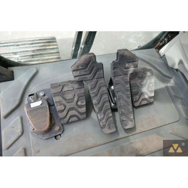 2015 Caterpillar 352FL-41787786
