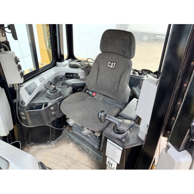 2017 كاتربيلر D6T LGP-41788199