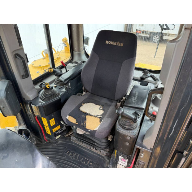 2018 Komatsu D155AX-8-41788344