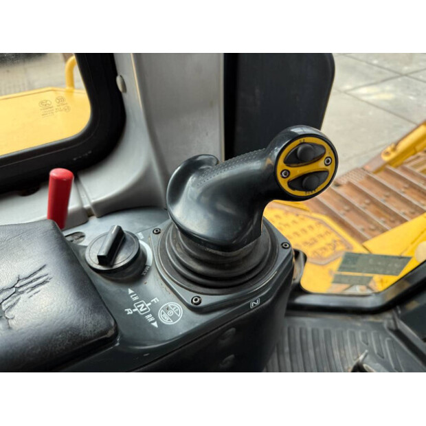 2018 Komatsu D155AX-8-41788346