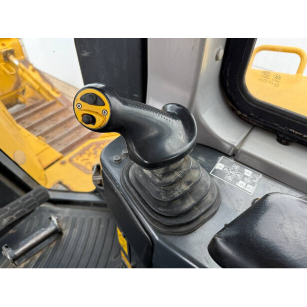 2018 Komatsu D155AX-8-41788348