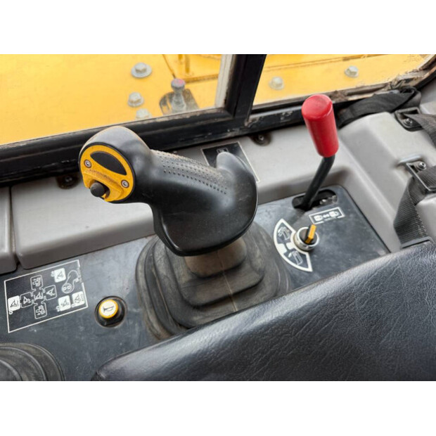 2018 Komatsu D155AX-8-41788349