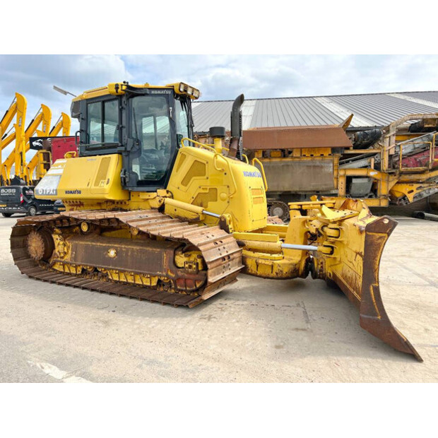 2016 Komatsu D61PXI-24-41788433
