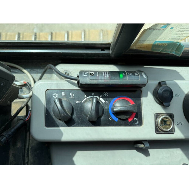 2016 Komatsu D61PXI-24-41788480
