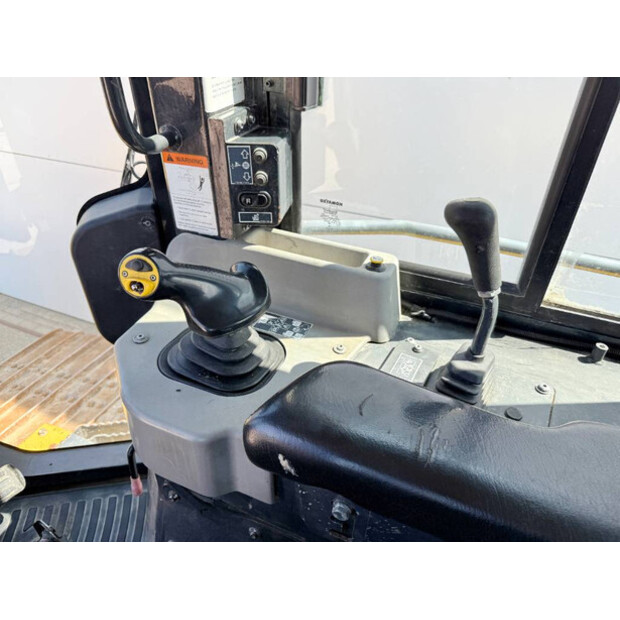 2019 كوماتسو D61PXI-24-41788517