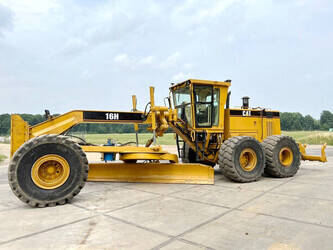 Image de NIVELEUSES 2002 Caterpillar 16H