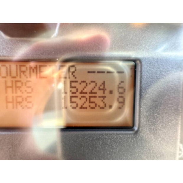 2015 فولفو G970-41788950