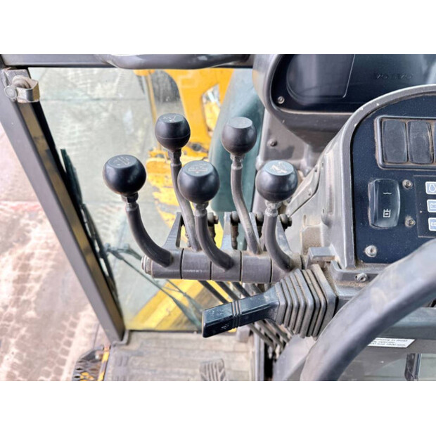 2011 Volvo G970-41789023