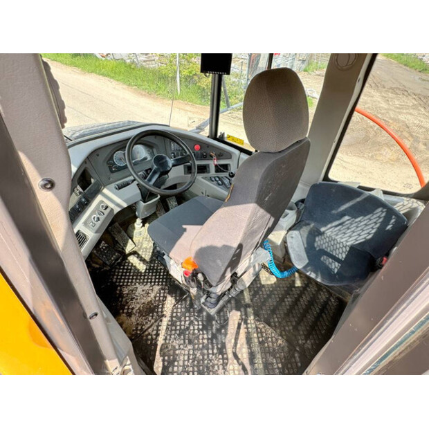 2018 فولفو A45G-41789366