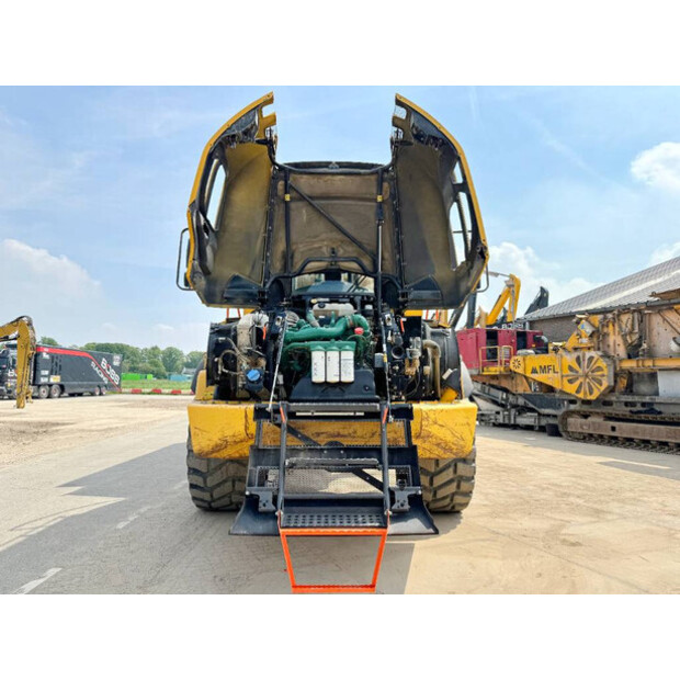 2018 فولفو A45G-41789379