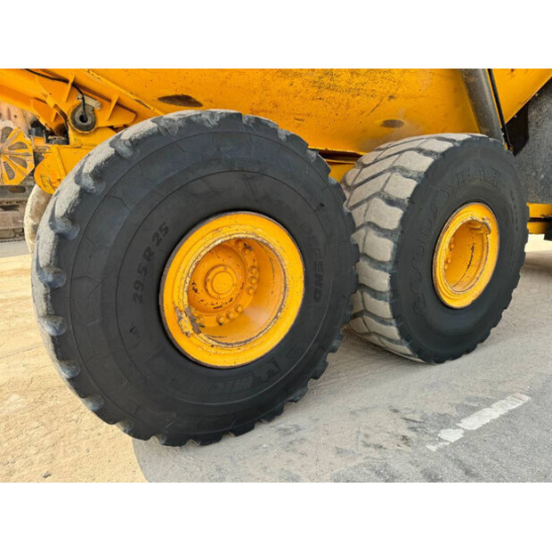 2018 فولفو A45G-41789386