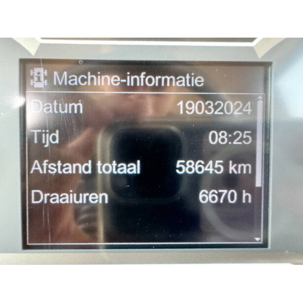 2018 فولفو A45G-41789392
