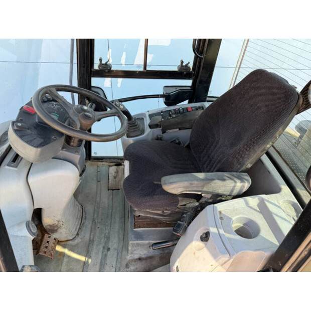 2010 كاتربيلر 908H-41789596