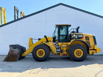 Image for WHEEL LOADERS 2018 Caterpillar 950M