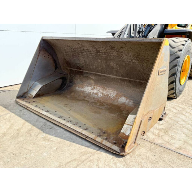 2021 Volvo L110H-41790406