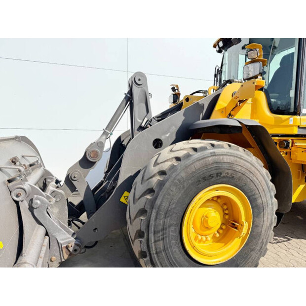 2021 Volvo L110H-41790410