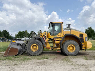 Image for WHEEL LOADERS 2015 Volvo L180H
