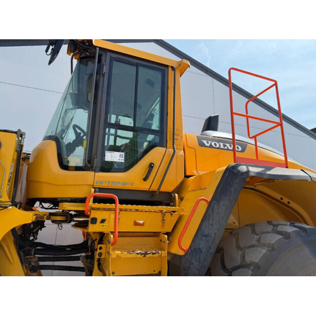 2018 فولفو L220H-41790553