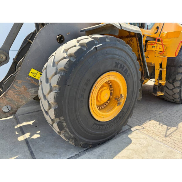 2018 فولفو L220H-41790558