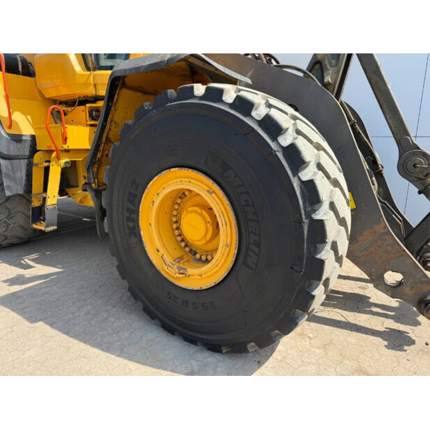 2018 فولفو L220H-41790561