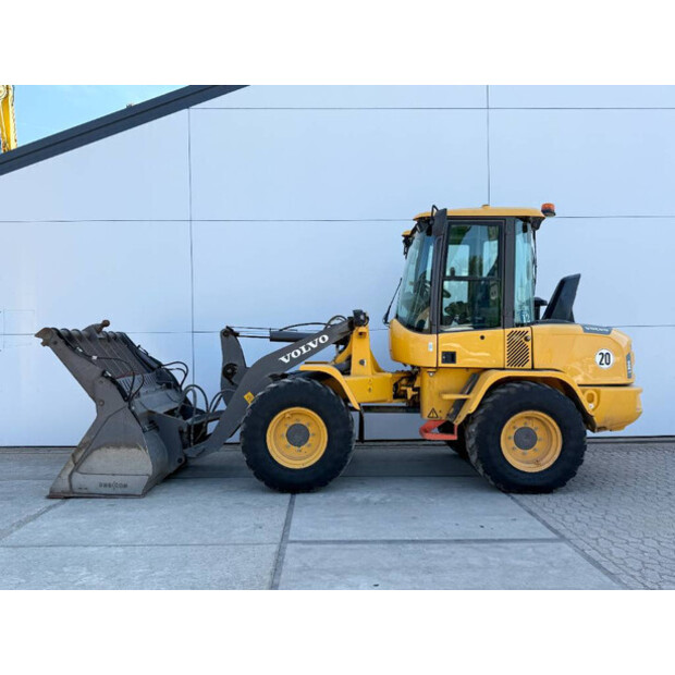 2021 Volvo L30G-41790602
