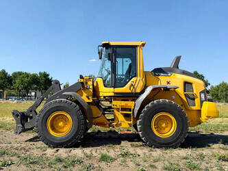 Image for WHEEL LOADERS 2015 Volvo L60H