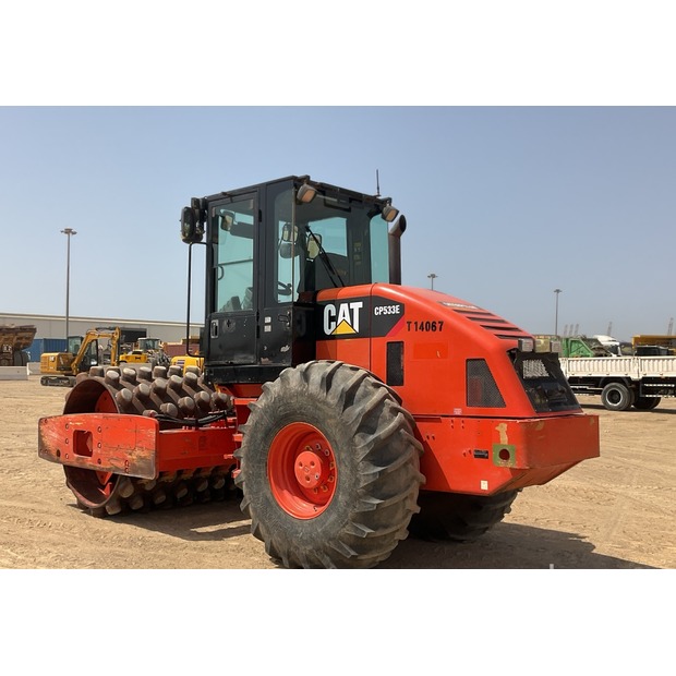 2011 Caterpillar CP533E-41790858