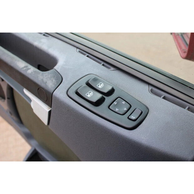2006 سكانيا P270-41791402