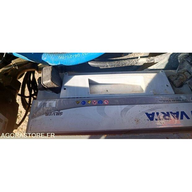 2005 جيه ال جي 4017W-41804536