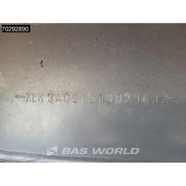 2001 بيرغ OTHERS-41805155