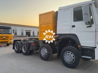 Image de CAMIONS-GRUES TÉLESCOPIQUES 2025 HOWO 371