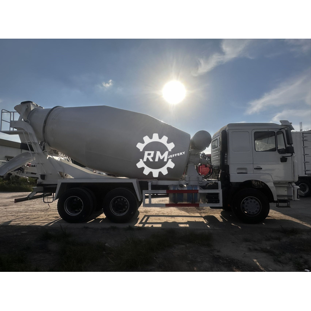 2025 SHACMAN F3000-41805673