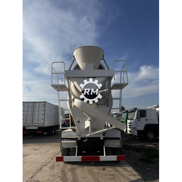 2025 SHACMAN F3000-41805680