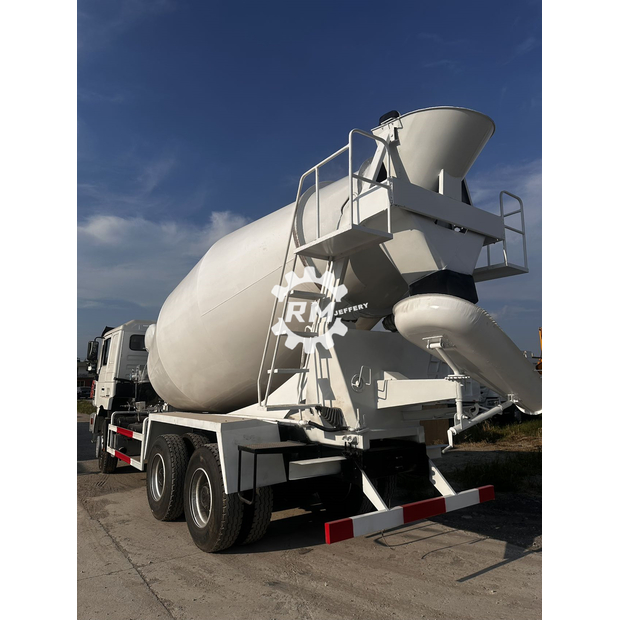 2025 SHACMAN F3000-41805681