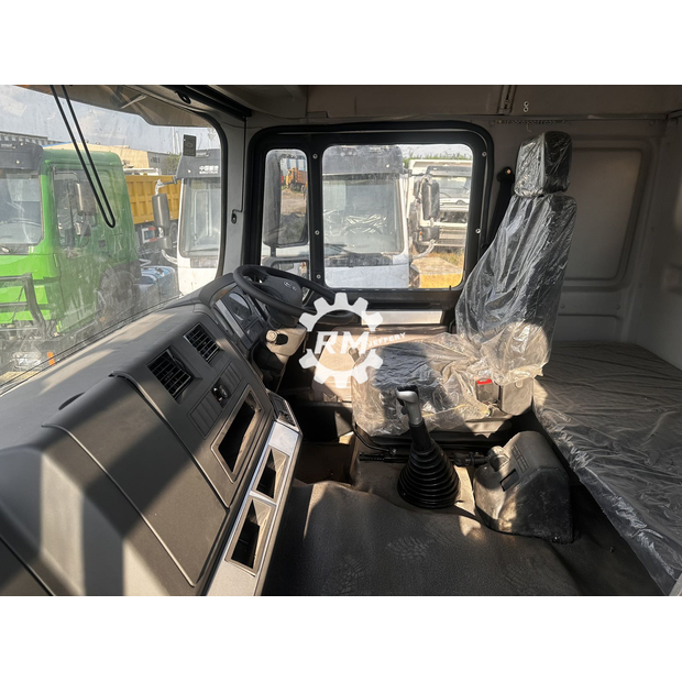 2025 SHACMAN F3000-41805682