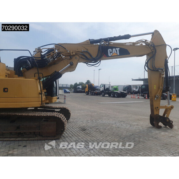 2018 Caterpillar 325FL-41806363