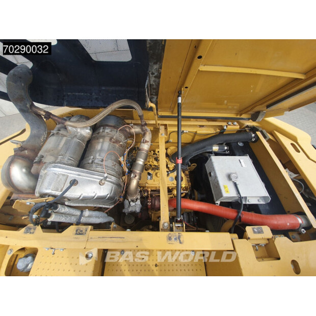 2018 Caterpillar 325FL-41806370