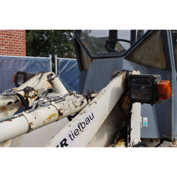 1993 Weyhausen 72C-41807309