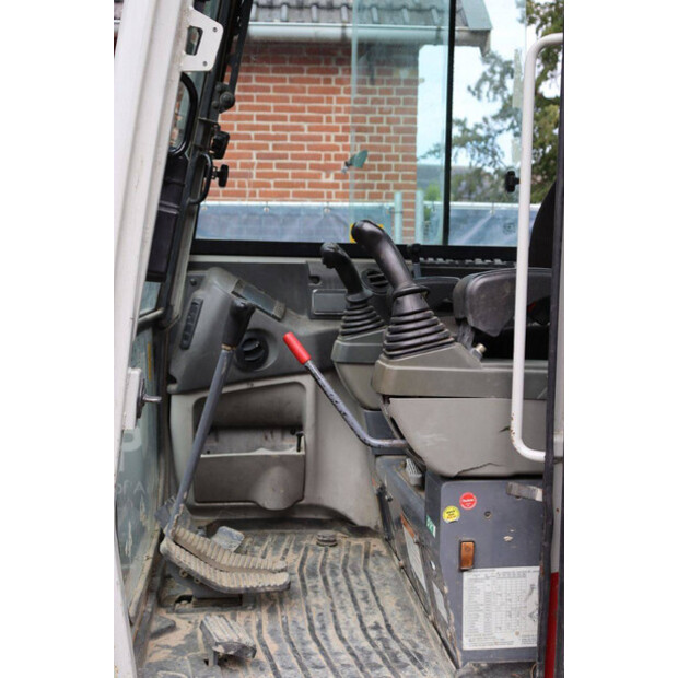 2017 TAKEUCHI TB230-41807608