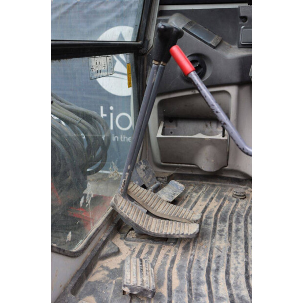 2017 TAKEUCHI TB230-41807610