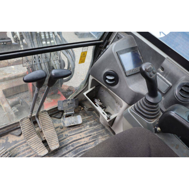2017 TAKEUCHI TB230-41807611