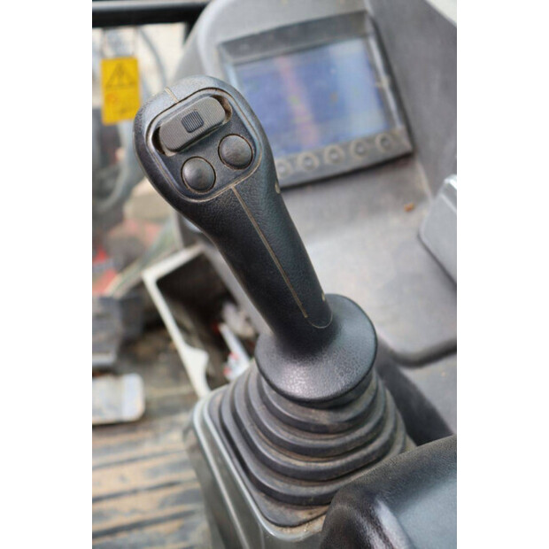 2017 TAKEUCHI TB230-41807612
