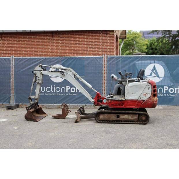 2016 TAKEUCHI TB216-41807929