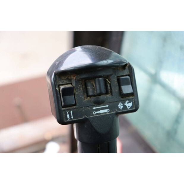 بوبكات S130-41808028