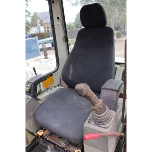 2001 TAKEUCHI TB175-41808103