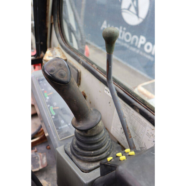 2001 TAKEUCHI TB175-41808104