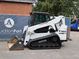 Image for CRAWLER LOADERS 2013 BOBCAT T650