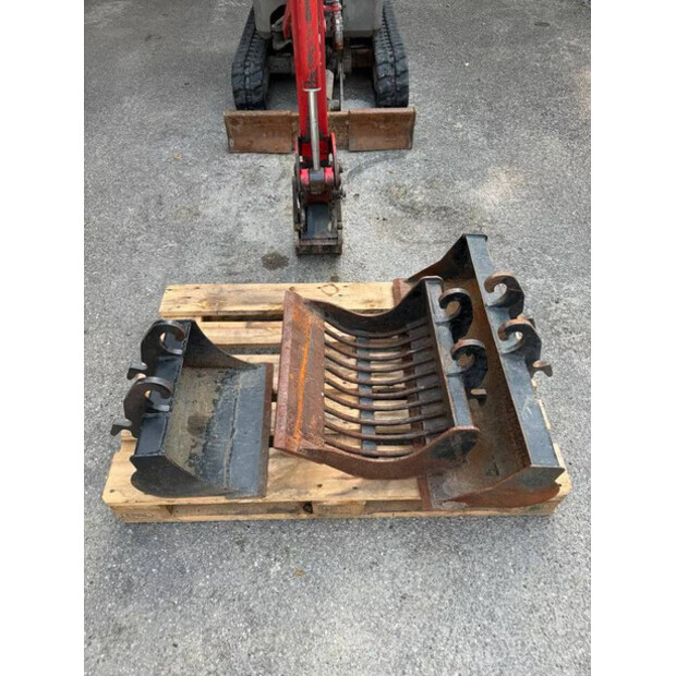 2011 BOBCAT E08-41808305