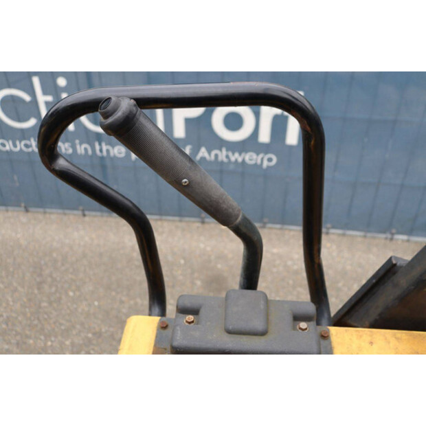 2005 ديناباك CC102-41808494