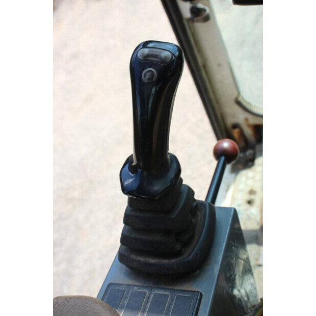 2008 تيريكس TW85-41808596